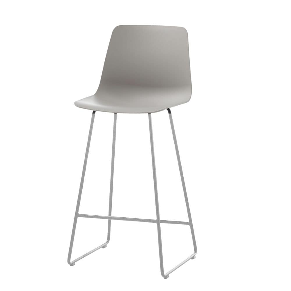 taburete-medio-varya-con-base-trineo-de-metal-carcasa-polipropileno-uso-interior