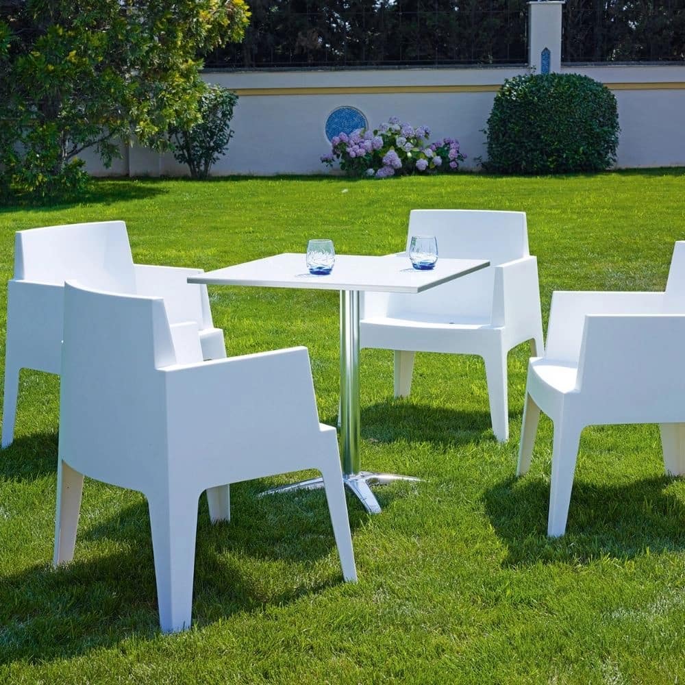 Silla BOX apilable con brazos para exterior