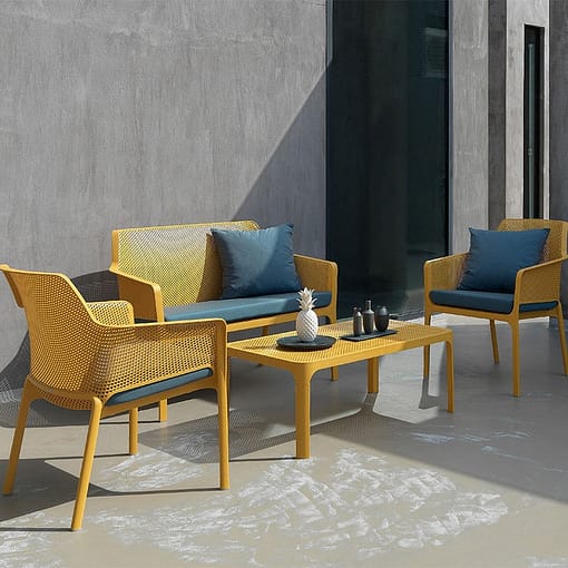 Conjunto banco 2 plazas Net + 2 sillones Net + 1 mesa de centro apilables