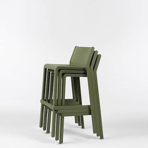 taburete apilable modelo trill nardi