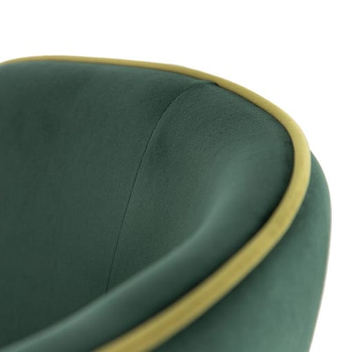 Silla tapizada con ribetes y asiento curvo