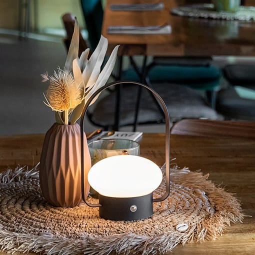 Lámpara de mesa Barcelona, inalámbrica LED para espacios pequeños