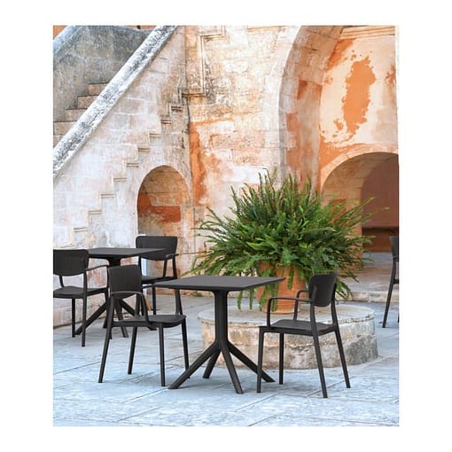 mesa comedor exterior interior jardin terraza plastico inyectado moderno