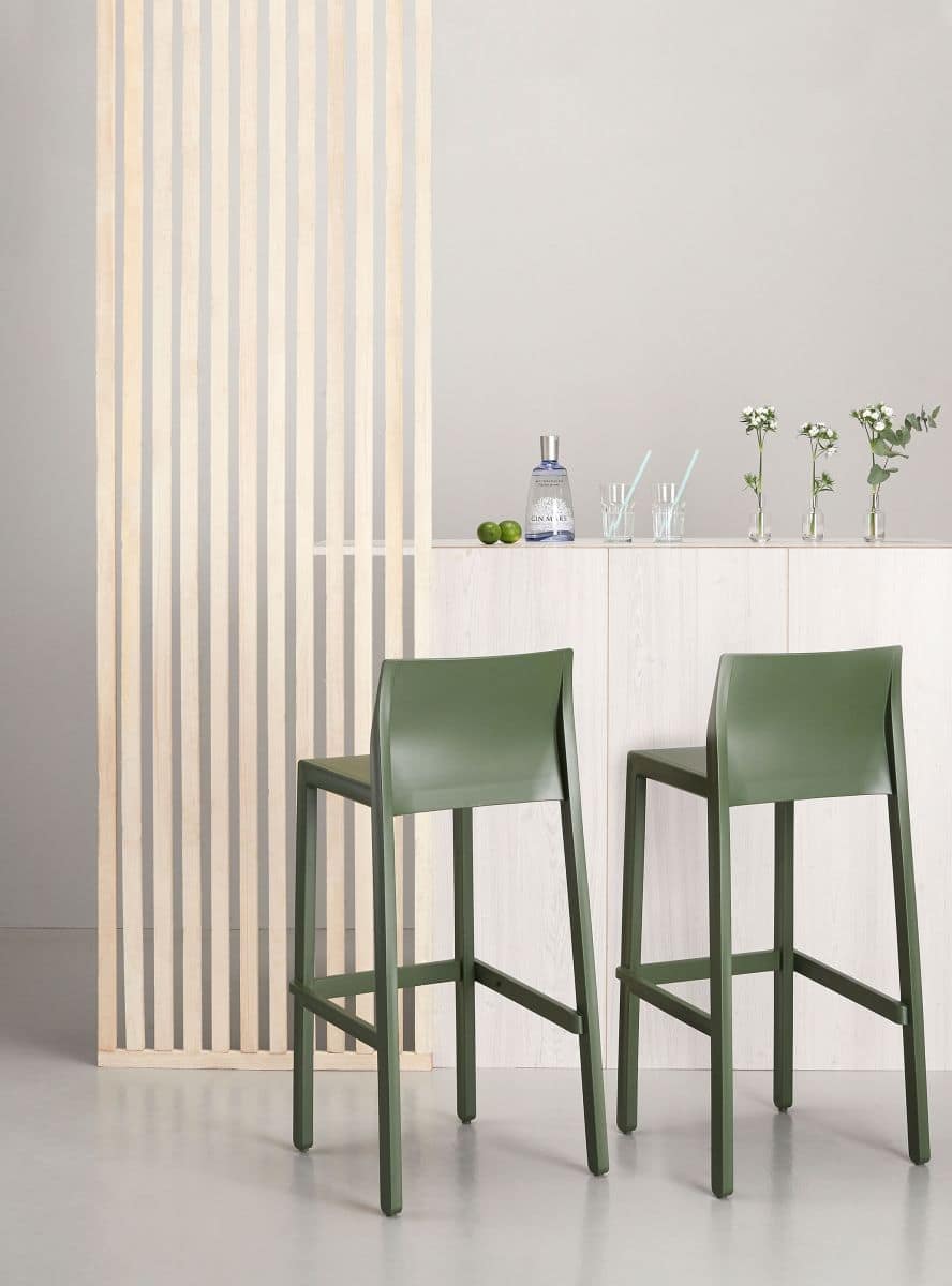 taburete kate apilable materiales plasticos para exterior